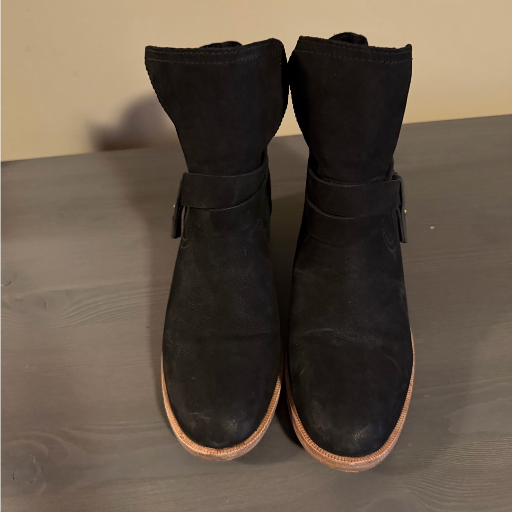 UGG Elora Black Ankle Boots for Women - Picture 4 of 9